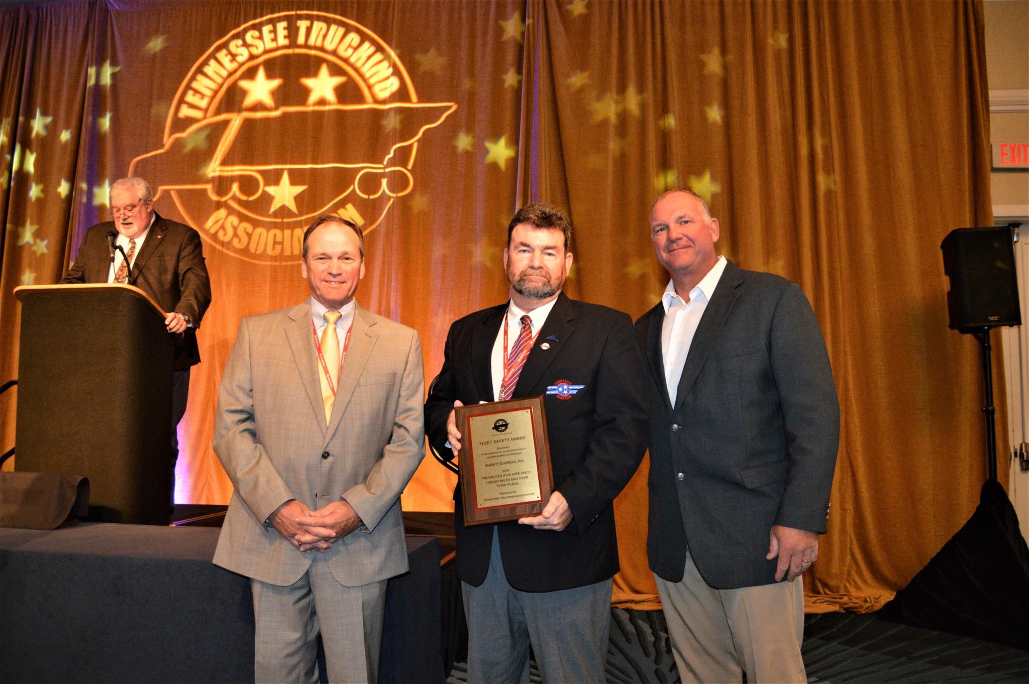 Averitt receives LTL and TL Fleet Safety Awards from Tennessee Trucking ...